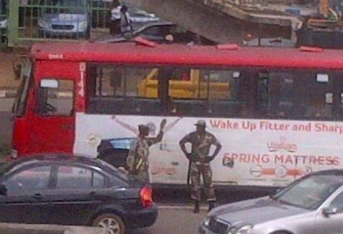 Soldiers Go Haywire In Lagos, Block Roads, Fire Shots, Burn Buses