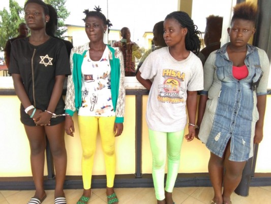 4 female armed robbery gang