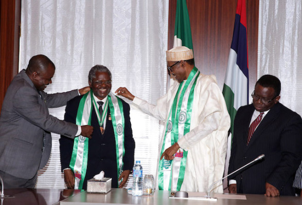 PRESIDENT BUHARI RECEIVES NMA 0A. R-L;  Minister of Health, Prfo Isaac Adewole, President Muhammadu Buhari, President Nigerian Medical Association (NMA), Dr Kayode Obembe and Dr Titus Ibekwe after the decoration during a audience with members of Nigerian Medical Association at the State House in Abuja. PHOTO; SUNDAY AGHAEZE. APR 7 2016
