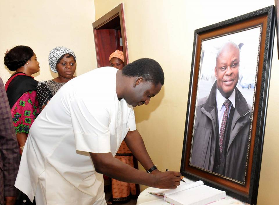 Adesina Signs Condolence Register For Abuah (PHOTO)
