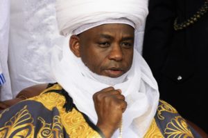 The new Sultan of Sokoto, Saad Abubakar, also the spiritual leader of Nigeria's Muslim, sits on his throne during his coronation ceremony in Sokoto, Northern Nigeria, March 3, 2007. REUTERS/Afolabi Sotunde (NIGERIA) - RTR1N1ZM