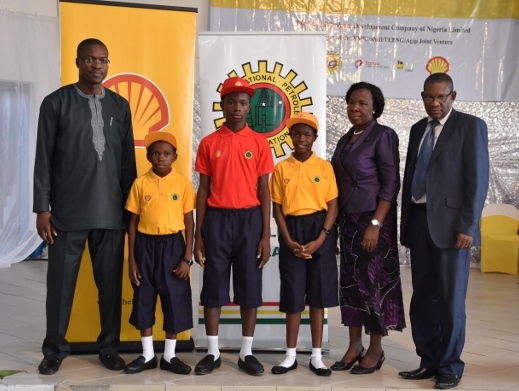 Shell Company Again, Awards Scholarships To 60 Niger Delta Students