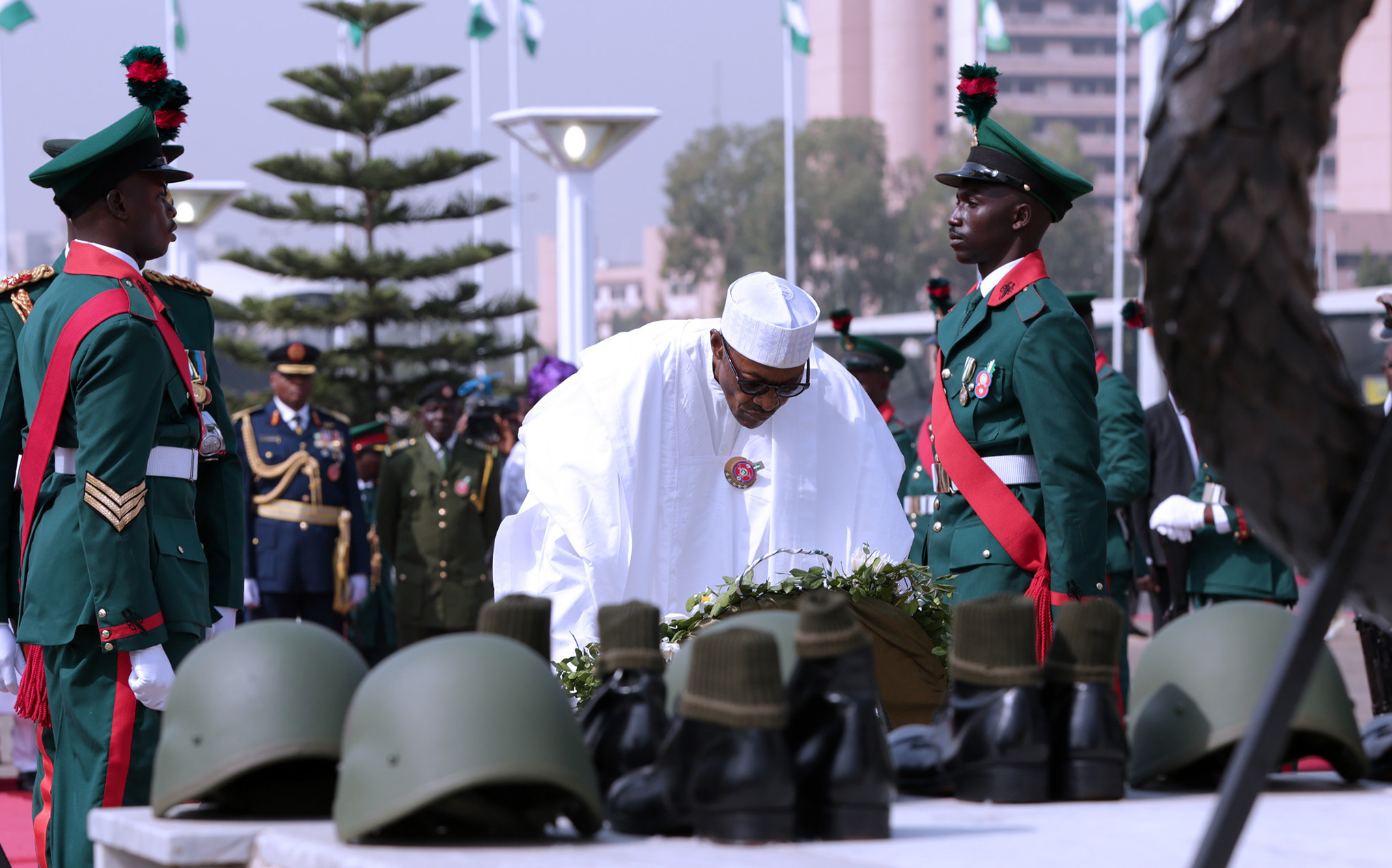 Buhari Laying Wreath On Unknown Soldier