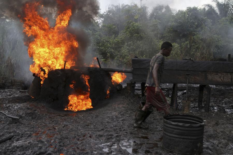 Army Dismantle Oil Bunkerers’ Camp, Arrest Vandals In Rivers, Bayelsa States