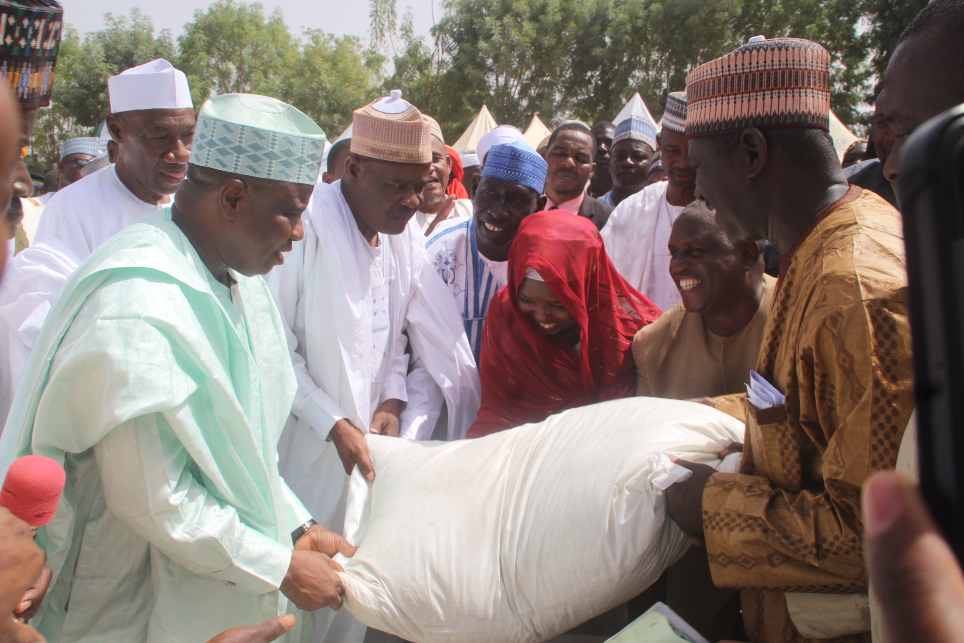 Sokoto Governor Announces N1.4 Billion Fertilizer Subsidy To Farmers