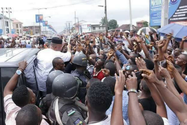 APC Catches ‘Big Fish’ As Senator Akpabio Decamps To It