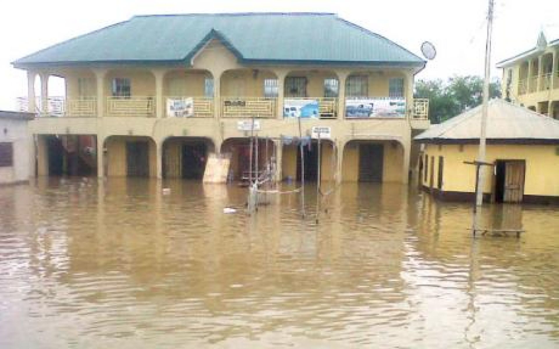 Experts Issue Rainy Season Alert, Warn Of Floods, Disease Outbreaks, Prolonged Blackouts