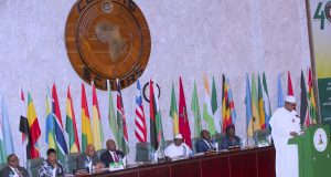 ECOWAS Cuts Off Mali’s Military Junta: Shuts Embassies, Closes Borders, Stops Business