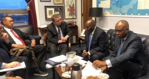Protesters Disrupt Atiku’s Meeting In US, Say: You Can’t Spoil Nigeria For The Second Time