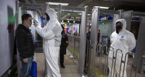 World Health Organization Warns: Coronavirus Can Infect Through Phones, Desks, Others