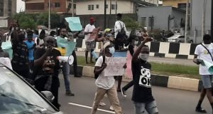 Protesters Against Muslim-Muslim Ticket In APC Angry With Sponsors Over Unpaid N3,000