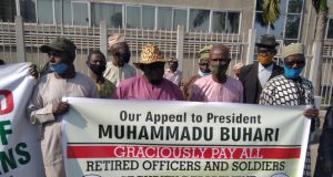 Retired Soldiers Occupy Finance Ministry In Abuja, Demand Payment Of Pension, Others