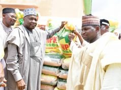 Gombe Gov Kick-Starts 2022 Farming Season, Distributes Subsidized Fertilizers