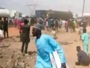Hungry Nigerians Corner Truck Loaded With Spaghetti, Cart Away Hundreds Of Cartons, In Zaria